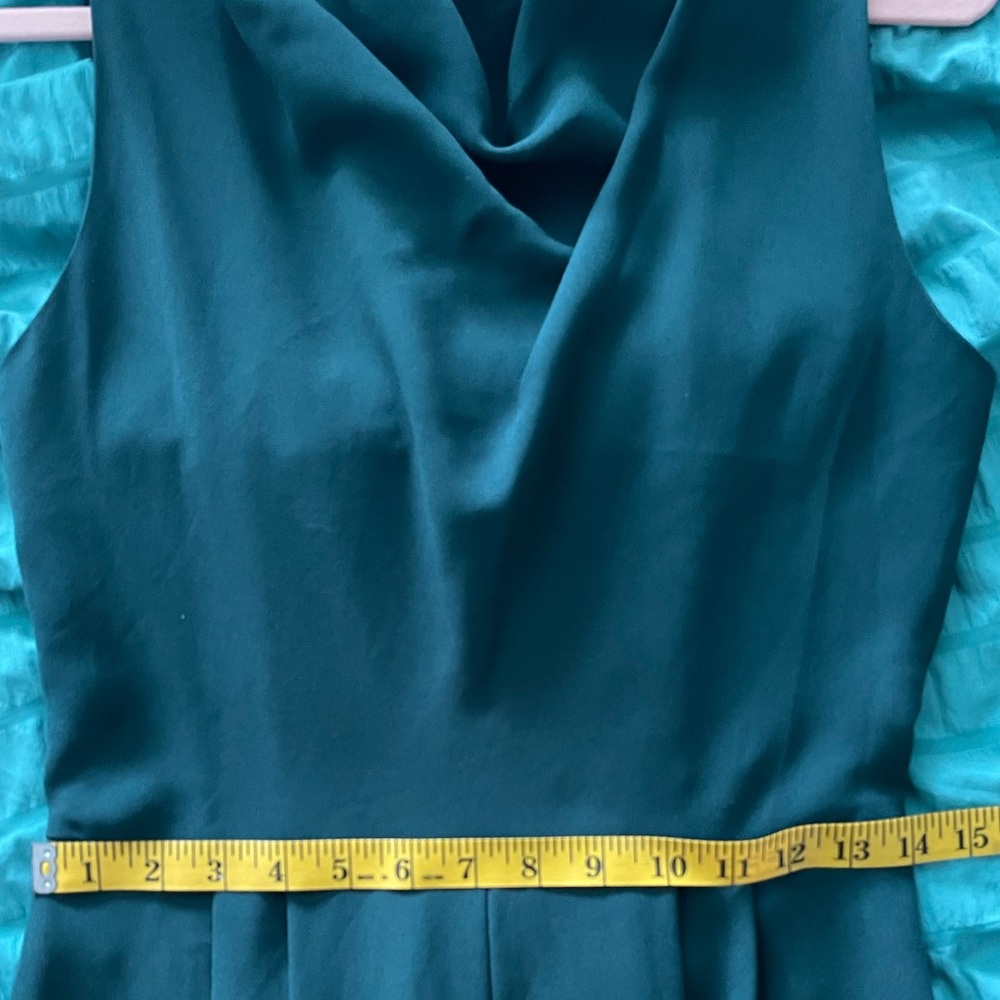 NWT Gal Meets Glam Melanie Jumpsuit - Picture 10 of 11